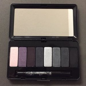 Kat Von D True Romance Sinner Eyeshadow Palette